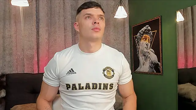 Jake Tylerr  online show from February 4, 2026, 9:32 pm