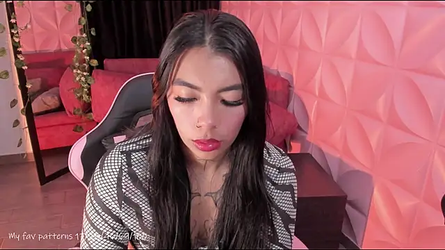 Snapshot of NattGomez chatting on June 25, 2026, 1:36 am NattGomez online show from June 25, 2026, 1:36 am