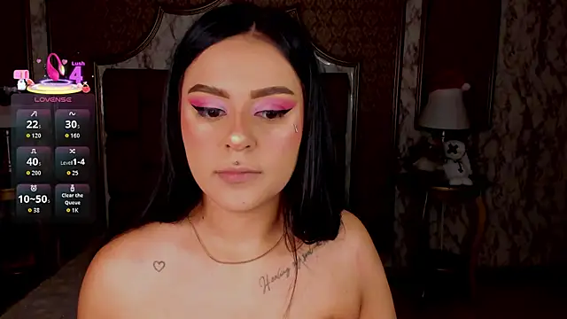 SoffiQueen online show from December 5, 2025, 2:26 pm