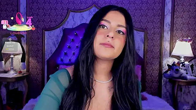 SoffiQueen online show from March 14, 2026, 1:39 pm