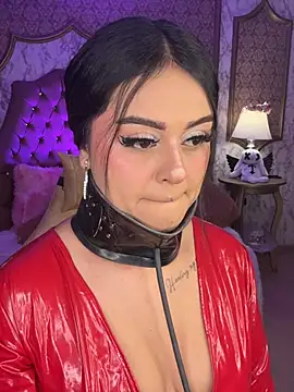 SoffiQueen online show from April 20, 2026, 2:51 pm