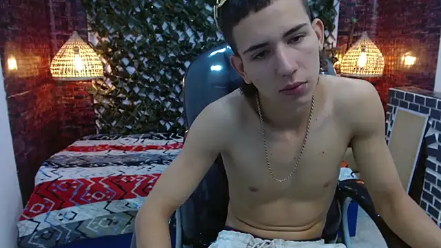 Snapshot of JackSwan18 chatting on January 17, 2025, 1:13 pm JackSwan18 online show from January 17, 2025, 1:13 pm