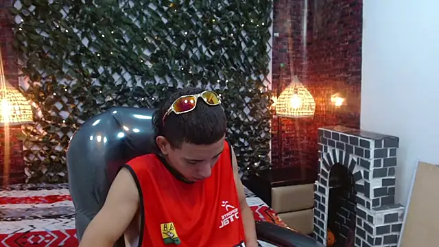 Snapshot of JackSwan18 chatting on January 13, 2025, 12:56 pm JackSwan18 online show from January 13, 2025, 12:56 pm