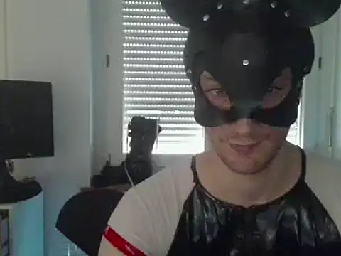 Angelbunn online show from February 5, 2025, 1:11 pm