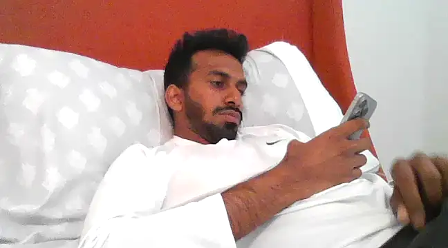 skinny  boy   online show from February 21, 2025, 7:10 pm