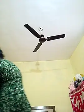 Snapshot of heenage chatting on February 9, 2025, 7:15 am heenage online show from February 9, 2025, 7:15 am