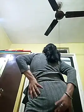 Snapshot of heenage chatting on February 7, 2025, 4:56 pm heenage online show from February 7, 2025, 4:56 pm