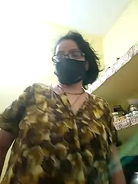 Snapshot of heenage chatting on February 28, 2025, 3:04 pm heenage online show from February 28, 2025, 3:04 pm