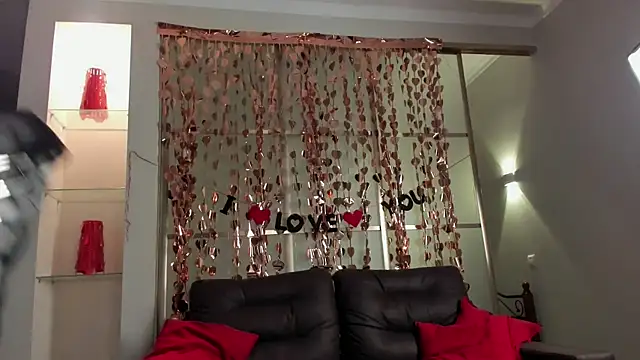 Emma Flin online show from February 25, 2026, 4:45 am