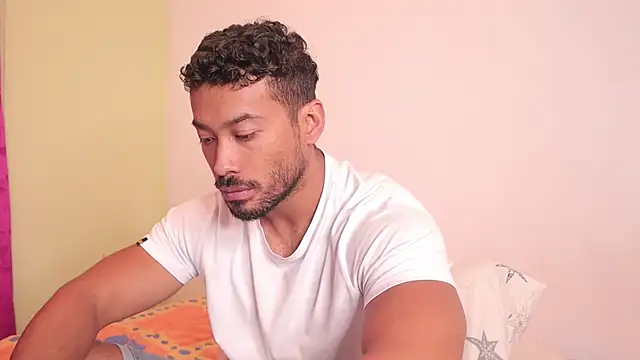 freddsexxx online show from December 16, 2025, 1:26 pm