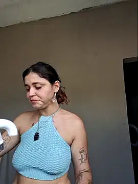 luuhcat09 online show from November 10, 2025, 4:34 pm