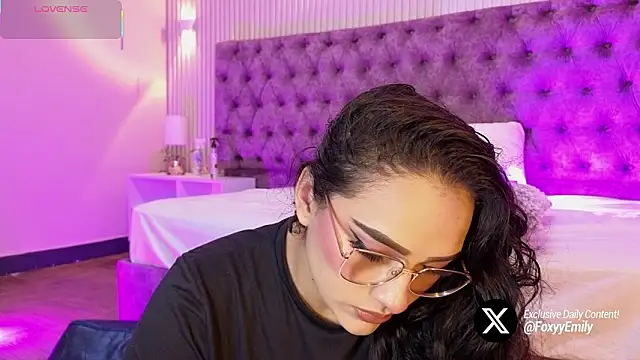 EMILYY FOXY online show from March 9, 2026, 7:28 pm