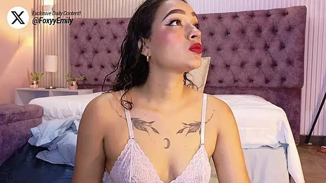 Snapshot of EMILYY_FOXY chatting on November 14, 2025, 7:17 pm EMILYY FOXY online show from November 14, 2025, 7:17 pm