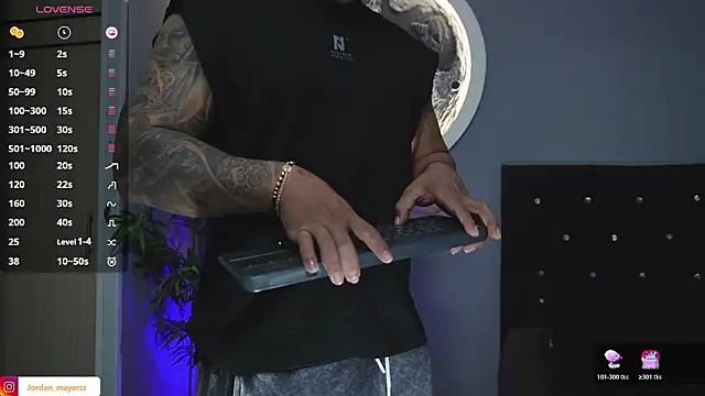 Snapshot of jordan_mayers02 chatting on February 9, 2026, 9:18 am jordan mayers02 online show from February 9, 2026, 9:18 am