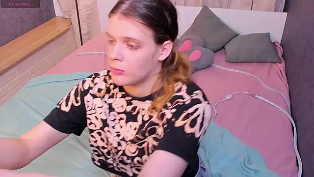 KIKI Krash online show from March 15, 2026, 10:44 am