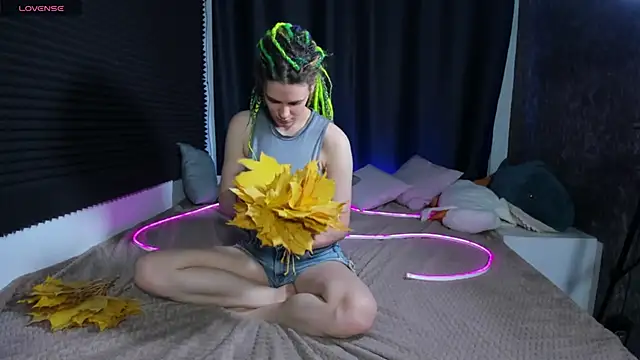 KIKI Krash online show from October 21, 2025, 10:36 am