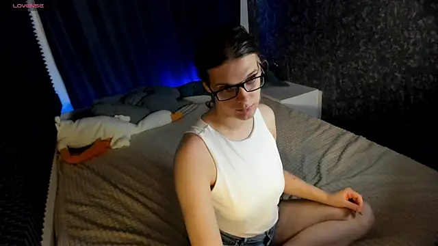 KIKI Krash online show from April 4, 2026, 10:55 am