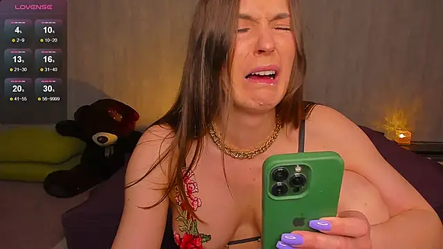 EricaPowers online show from April 4, 2026, 9:16 am