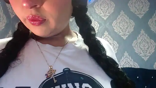 Snapshot of Sofiacowperx chatting on June 4, 2026, 9:30 pm Sofiacowperx online show from June 4, 2026, 9:30 pm