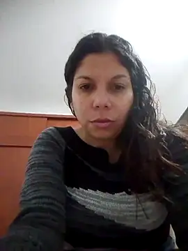 Snapshot of Carliina_Soussa chatting on March 18, 2025, 10:04 pm Carliina Soussa online show from March 18, 2025, 10:04 pm