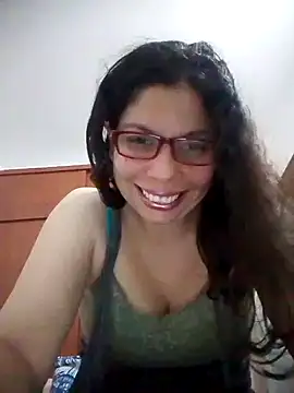 Snapshot of Carliina_Soussa chatting on March 13, 2025, 10:32 pm Carliina Soussa online show from March 13, 2025, 10:32 pm
