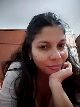 Snapshot of Carliina_Soussa chatting on February 26, 2025, 8:47 pm Carliina Soussa online show from February 26, 2025, 8:47 pm