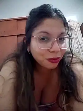 Carliina Soussa online show from April 13, 2026, 5:00 am