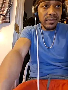 Snapshot of bigboytoy912 chatting on June 18, 2026, 1:59 am bigboytoy912 online show from June 18, 2026, 1:59 am