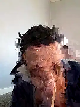Snapshot of Tjskigh chatting on May 3, 2026, 6:33 pm Tjskigh online show from May 3, 2026, 6:33 pm