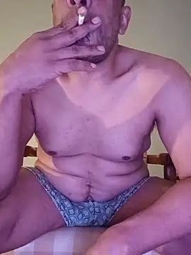 Snapshot of Tjskigh chatting on May 26, 2026, 4:21 am Tjskigh online show from May 26, 2026, 4:21 am