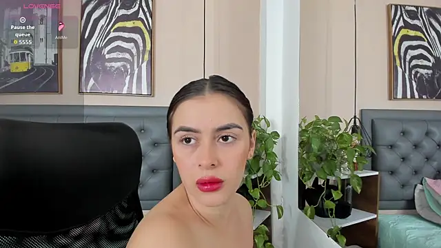 Snapshot of alicee_cooper chatting on November 5, 2025, 2:53 pm alicee cooper online show from November 5, 2025, 2:53 pm