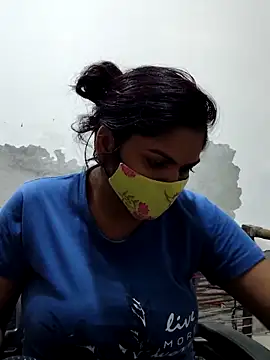 illay love online show from November 24, 2025, 4:01 am