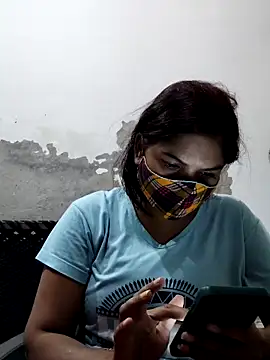 Snapshot of illay_love chatting on October 10, 2025, 1:56 pm illay love online show from October 10, 2025, 1:56 pm