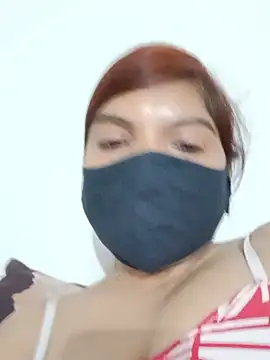 Snapshot of illay_love chatting on July 7, 2026, 7:28 pm illay love online show from July 7, 2026, 7:28 pm