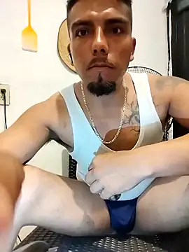 Snapshot of alfredyy55 chatting on October 12, 2025, 9:32 am alfredyy55 online show from October 12, 2025, 9:32 am