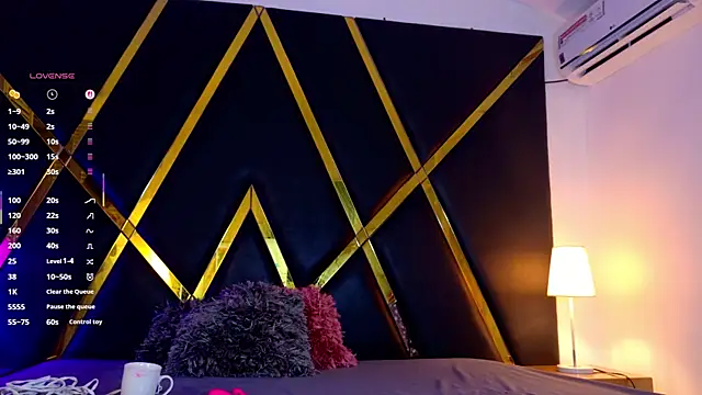 Adel Nesbiit online show from September 16, 2025, 7:26 pm