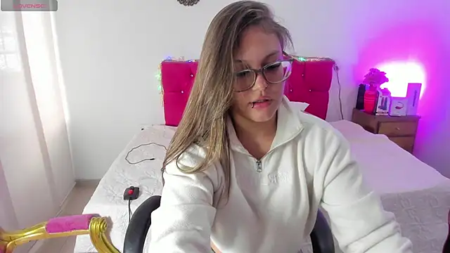 SofiaJoness  online show from March 14, 2025, 7:12 pm