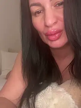 Helena7077 online show from December 21, 2025, 10:10 pm