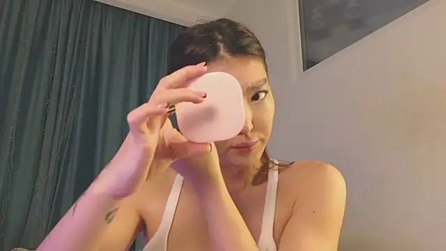 AudreyMell online show from March 25, 2026, 1:32 pm