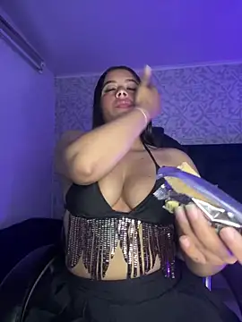 ElaaPerez online show from March 4, 2025, 9:32 pm