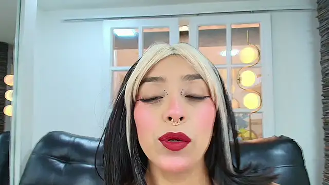 miss collins online show from September 18, 2025, 6:00 pm