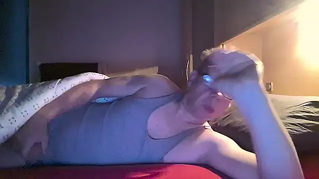 kinkyslet8 online show from November 26, 2025, 9:09 am