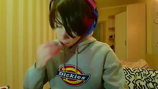 gayGamogey online show from March 22, 2025, 7:42 pm