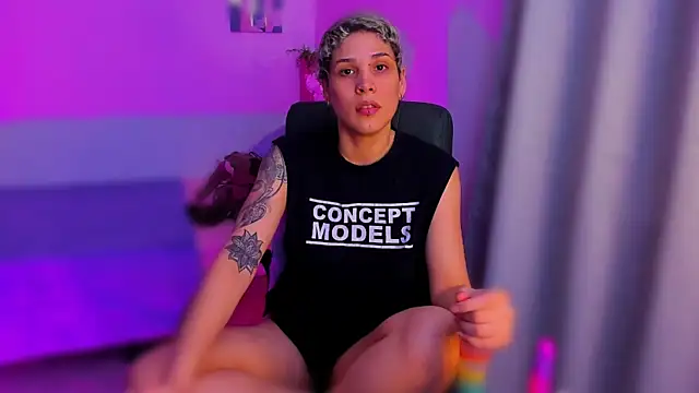 Charlee pink online show from November 23, 2025, 6:01 am