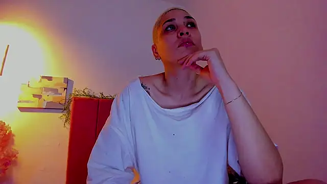 Charlee pink online show from April 20, 2026, 4:41 pm