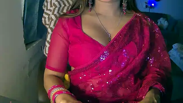 Cute-Tara online show from November 30, 2025, 5:14 pm