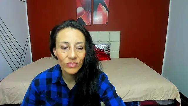 Snapshot of Abrillee1 chatting on February 18, 2025, 10:47 pm Abrillee1 online show from February 18, 2025, 10:47 pm