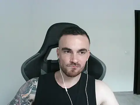 Snapshot of mu5clemania2 chatting on March 17, 2025, 2:45 pm mu5clemania2 online show from March 17, 2025, 2:45 pm