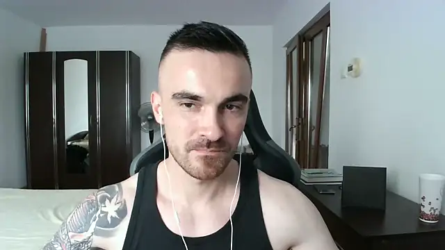 Snapshot of mu5clemania2 chatting on October 8, 2025, 12:17 pm mu5clemania2 online show from October 8, 2025, 12:17 pm