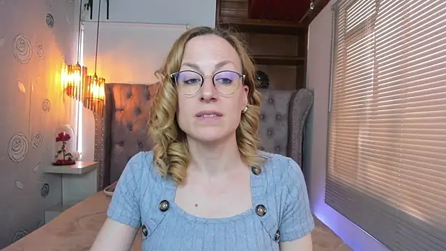 Snapshot of SammySanders chatting on March 18, 2025, 8:26 pm SammySanders online show from March 18, 2025, 8:26 pm